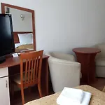 Primavera 2 Hotel 2*