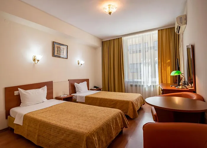 Primavera 2 Hotel 2*